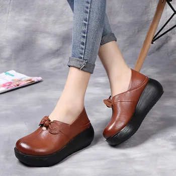 YAERNI Retro Bahar Tarzı Hakiki Deri Nefes Bayanlar düz ayakkabı Kadın Slip-on Düşük Topuk El Yapımı Aplikler Oxford Ayakkabı